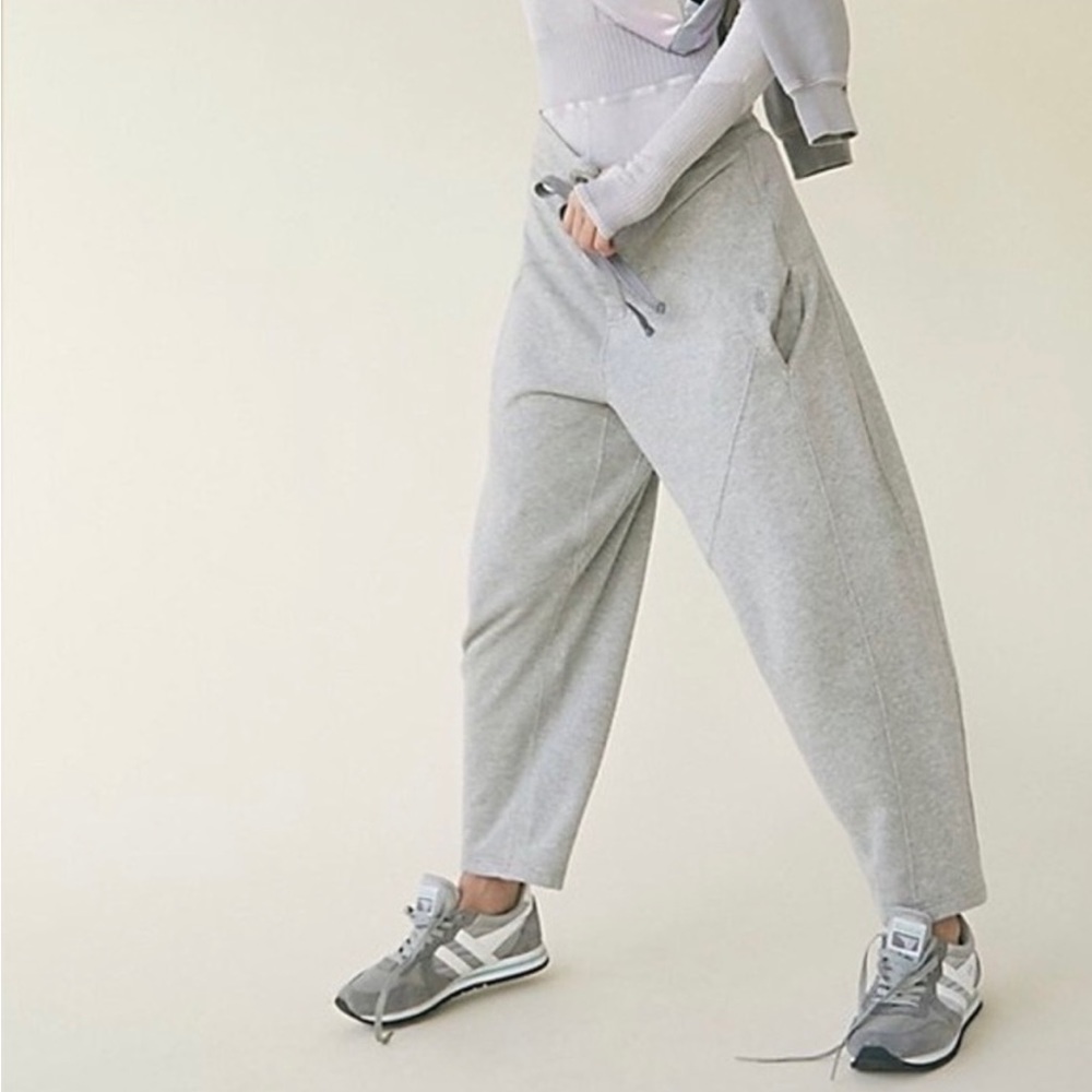 Free People summit scout sweatpants gray ankle drawstring